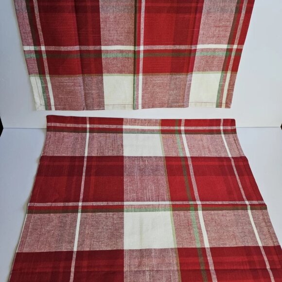 Set of 2 Plaid Cloth Placemats – Red, White & Green – 20" x 20" - Picture 1 of 9